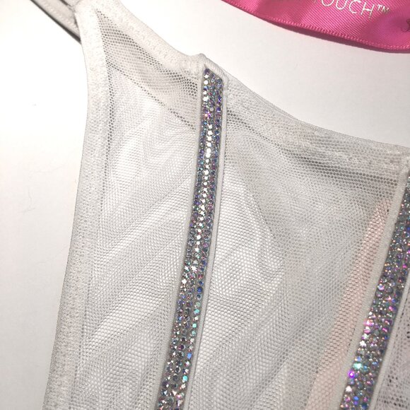 VS Shine Strap Triple Stripe White Mesh Rhinestone Bling Thong L NWT - Picture 4 of 8